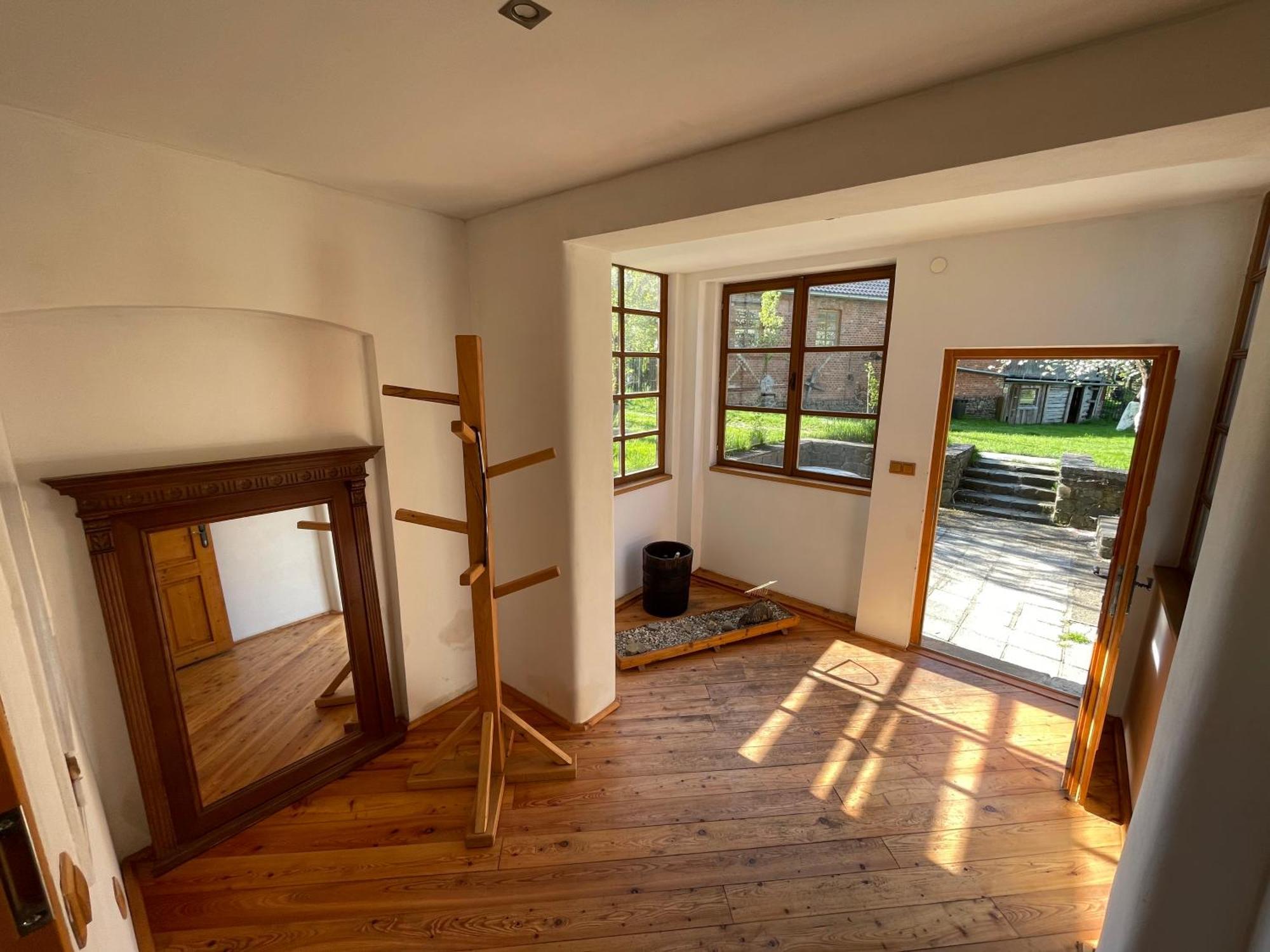 Wintermill Apartment *