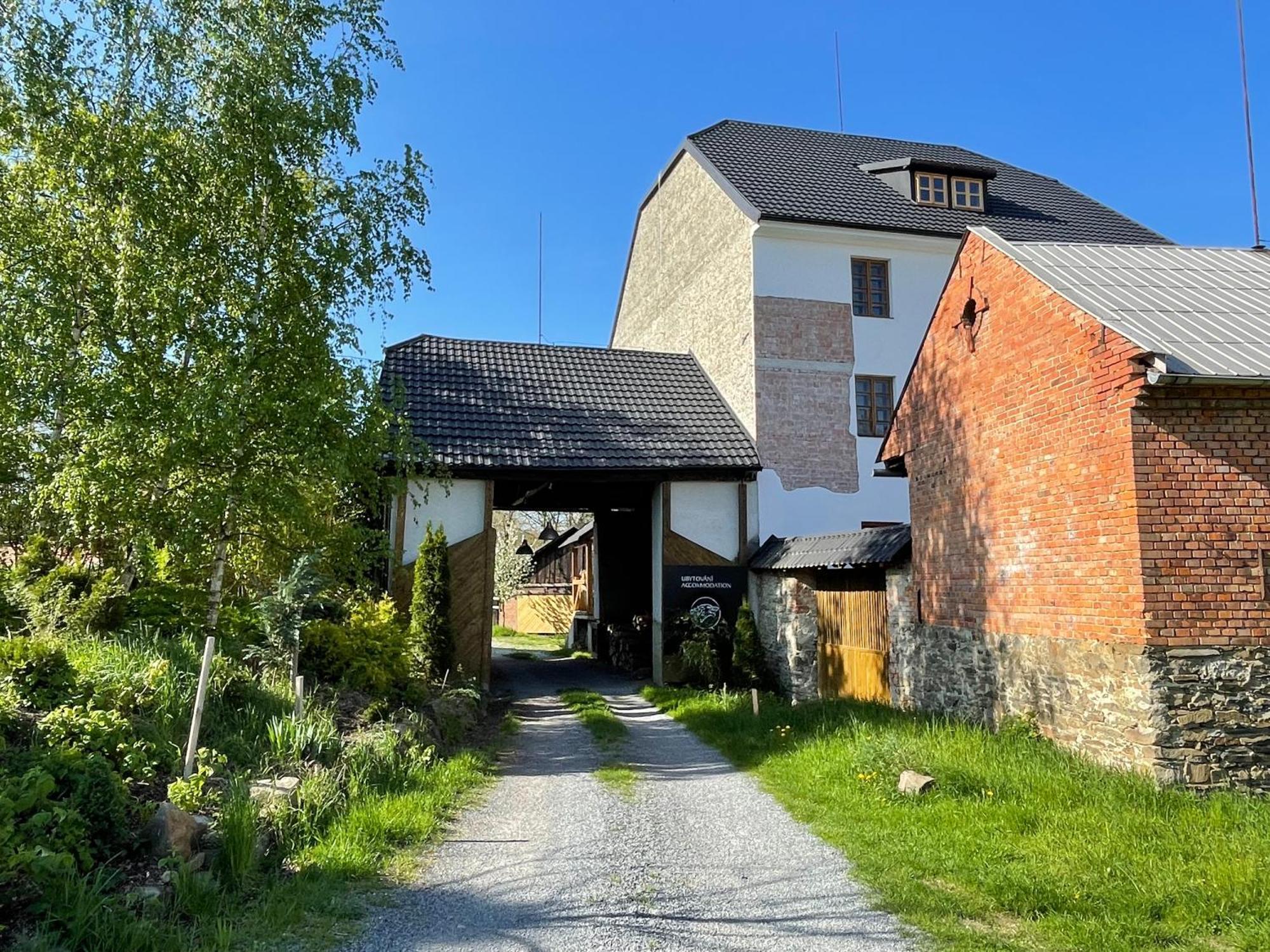 Wintermill Apartment